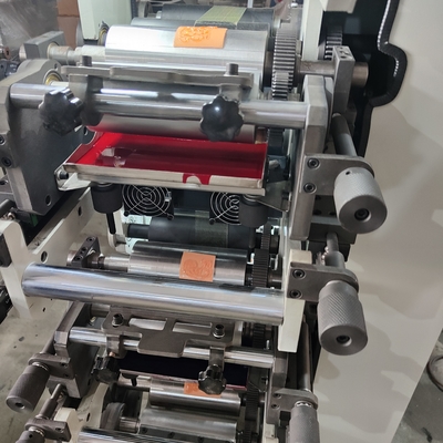 250mm 길이 180mm 너비 고속 플렉소 인쇄기 5-60m/min 속도 0.15mm 정확성