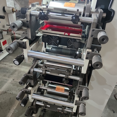 250mm 길이 180mm 너비 고속 플렉소 인쇄기 5-60m/min 속도 0.15mm 정확성
