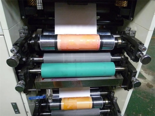 UV 니스 Laminating,1-8 컬러 플렉소 상표 인쇄기와 종이막 스티커를 위한 고속도 플렉소 라벨 프린터